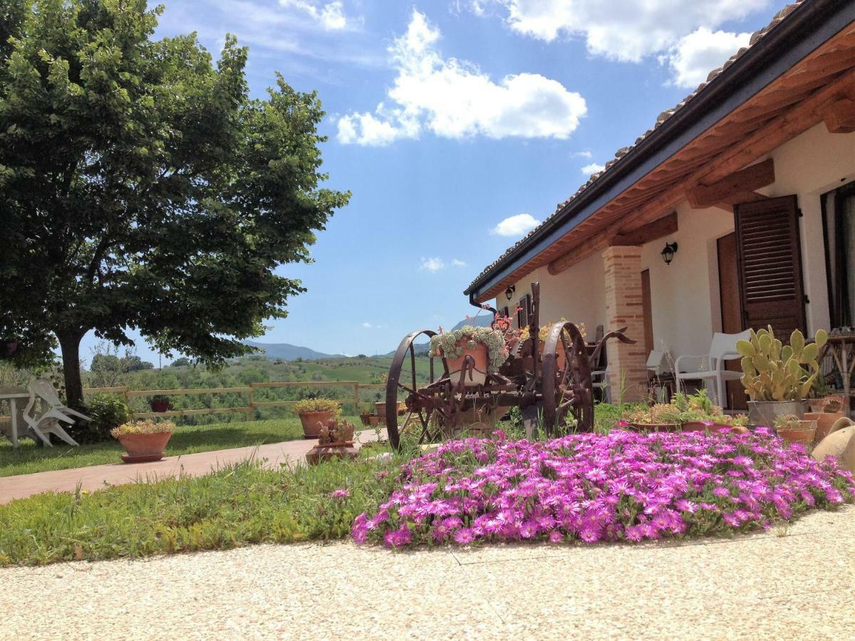 Villa Masseria Spadone Civitella Casanova Exterior foto